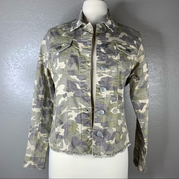 Zintex Women’s Sportswear Camo Raw Edge Hem Unlined Jacket - Picture 10 of 10